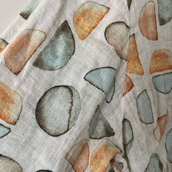 Abstract Patterned Blouse - Picture 6 of 7